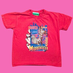 2005 Marty, Madagascar Red T-Shirt Size 6 for Kids